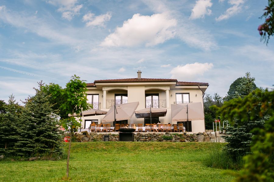 Lumina după-amiezii — Villa Gouster